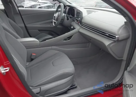 2023 Hyundai Elantra Sel z USA, uszkodzony, nr VIN KMHLM4AG8PU428109